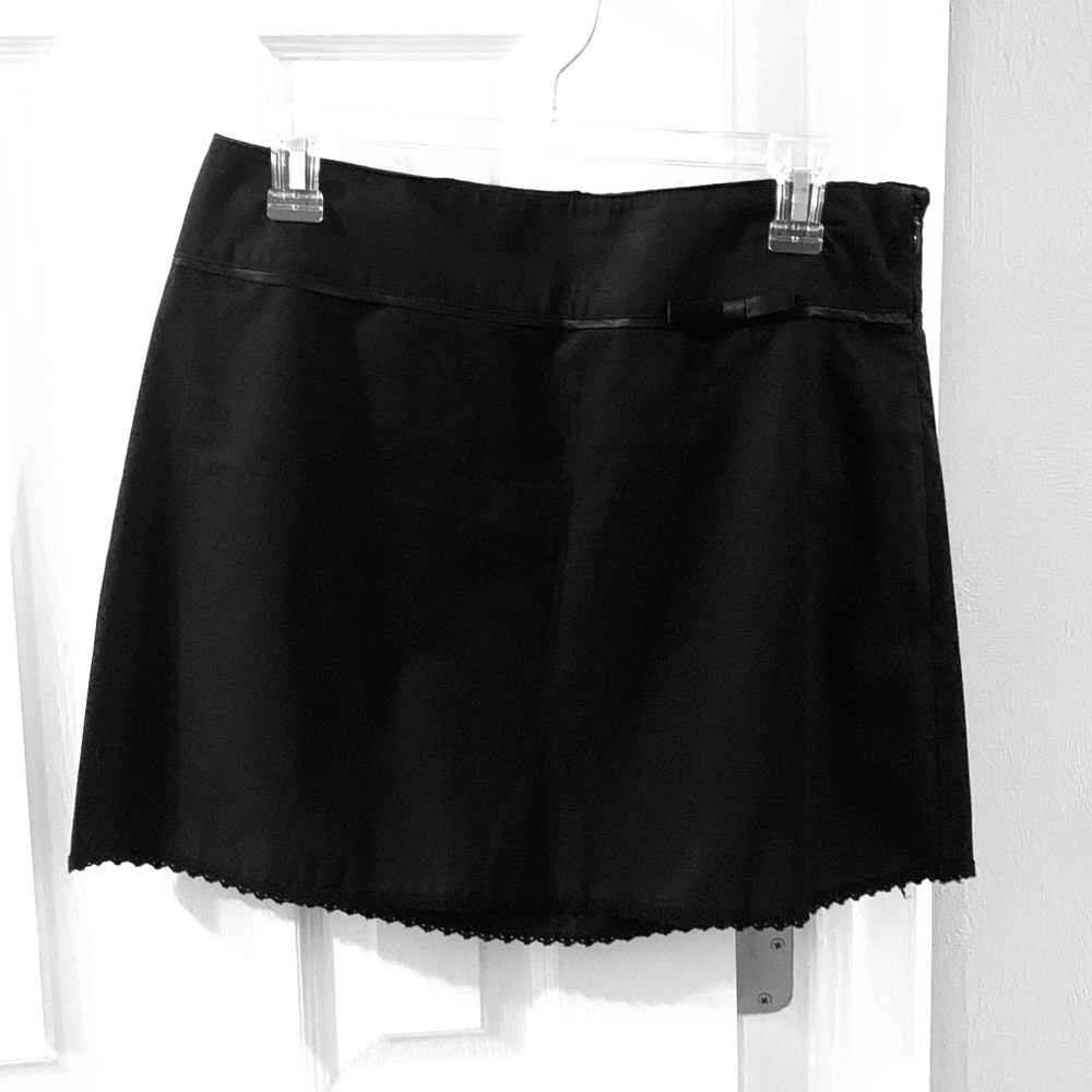 Black skirt